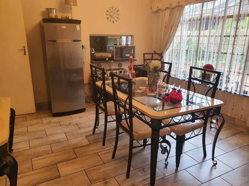 4 Bedroom Property for Sale in Glen Marais Gauteng