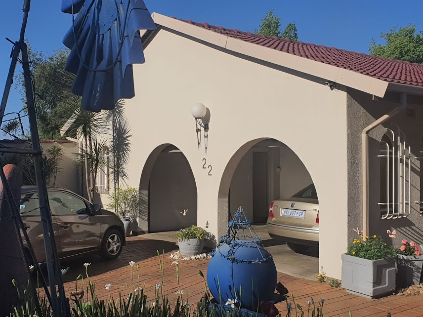 4 Bedroom Property for Sale in Glen Marais Gauteng