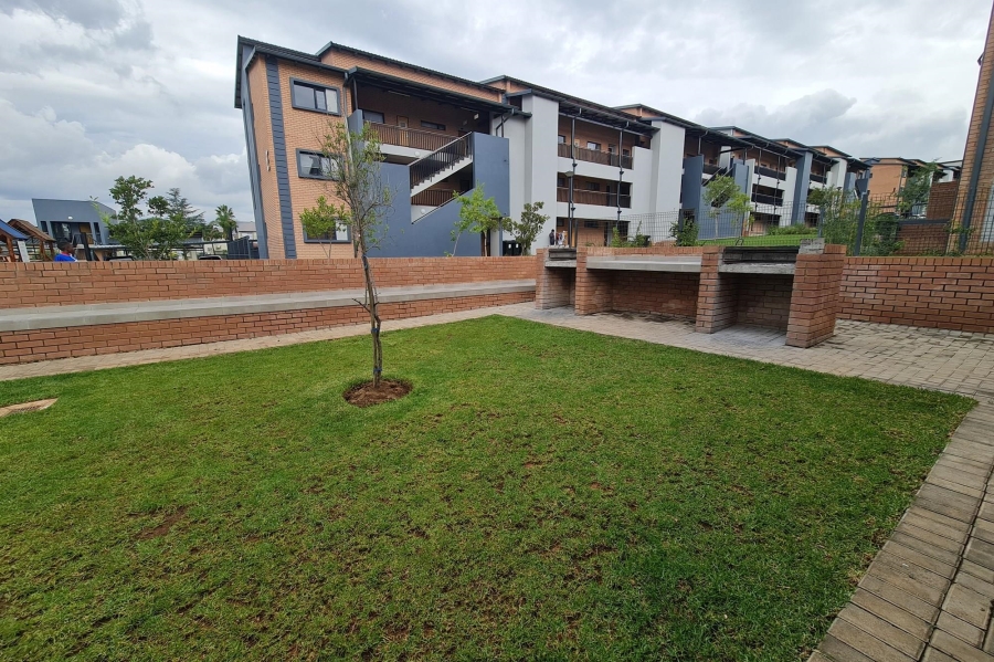 To Let 2 Bedroom Property for Rent in Vorna Valley Gauteng