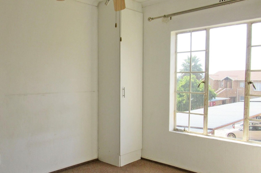 2 Bedroom Property for Sale in Strubensvallei Gauteng