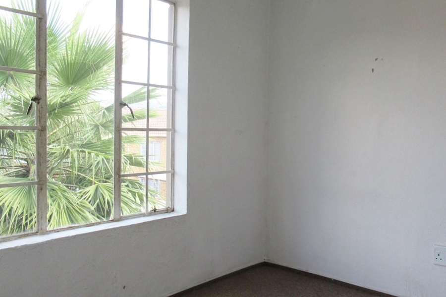 2 Bedroom Property for Sale in Strubensvallei Gauteng