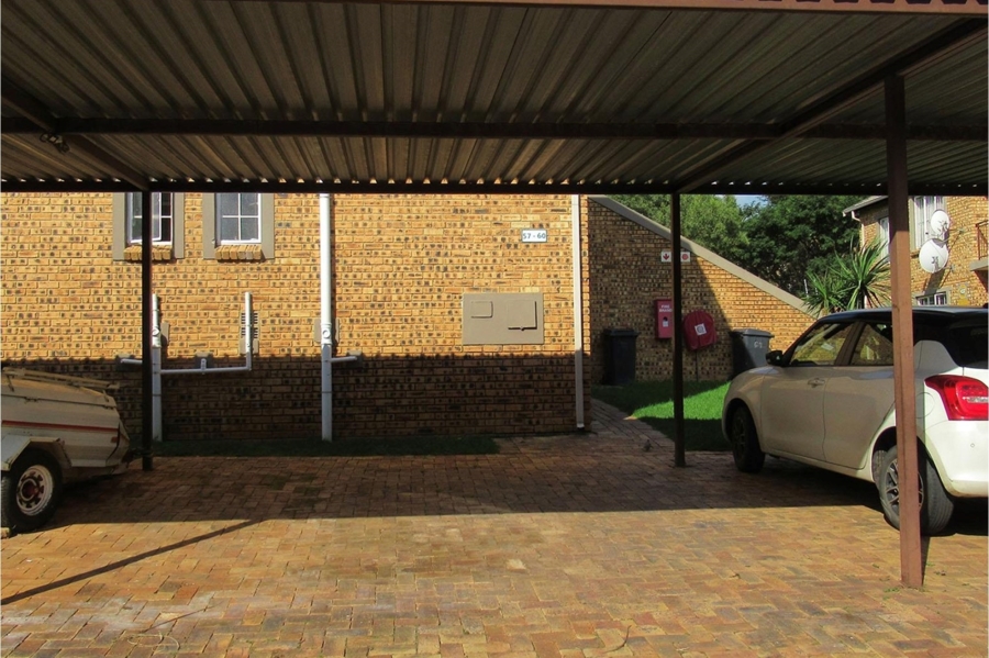 2 Bedroom Property for Sale in Strubensvallei Gauteng
