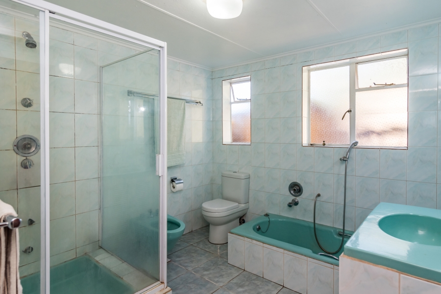 3 Bedroom Property for Sale in Kenmare Gauteng