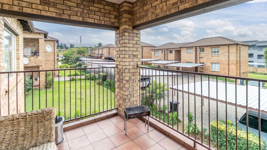 2 Bedroom Property for Sale in Noordwyk Gauteng