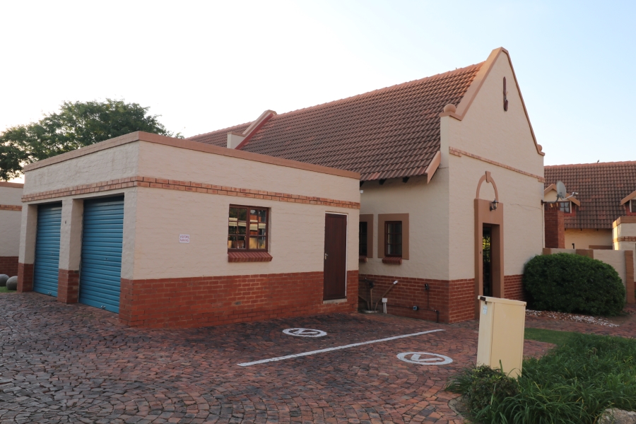 3 Bedroom Property for Sale in Equestria Gauteng