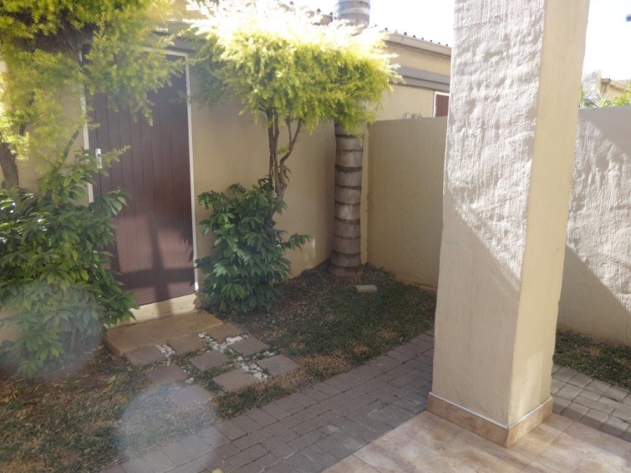 To Let 2 Bedroom Property for Rent in Eden Glen Gauteng