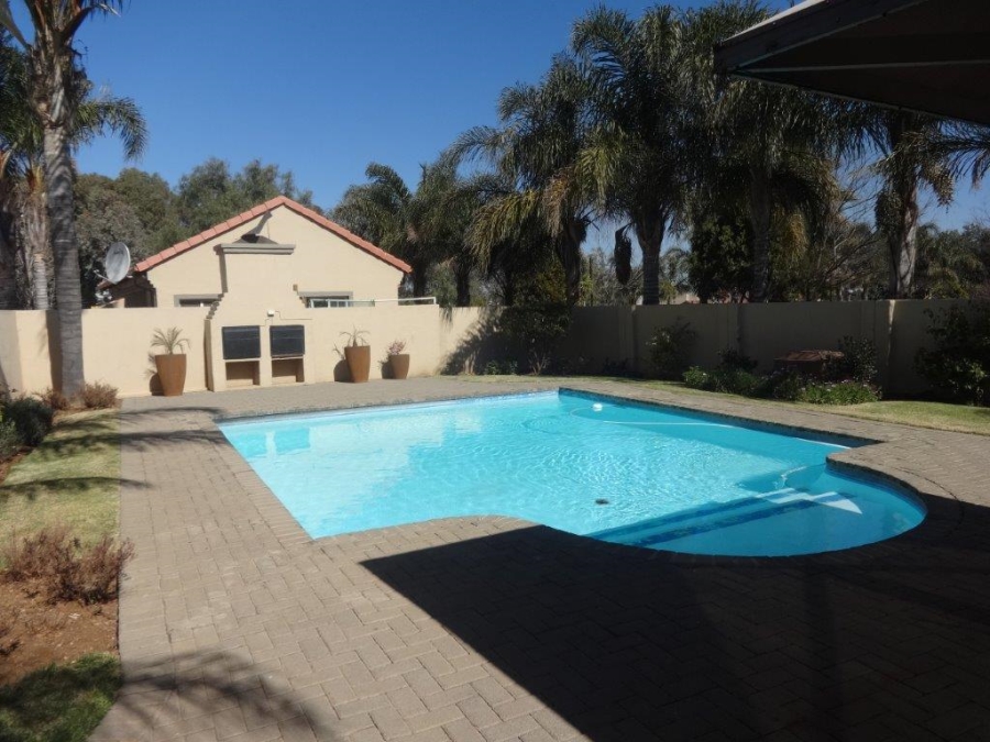 To Let 2 Bedroom Property for Rent in Eden Glen Gauteng