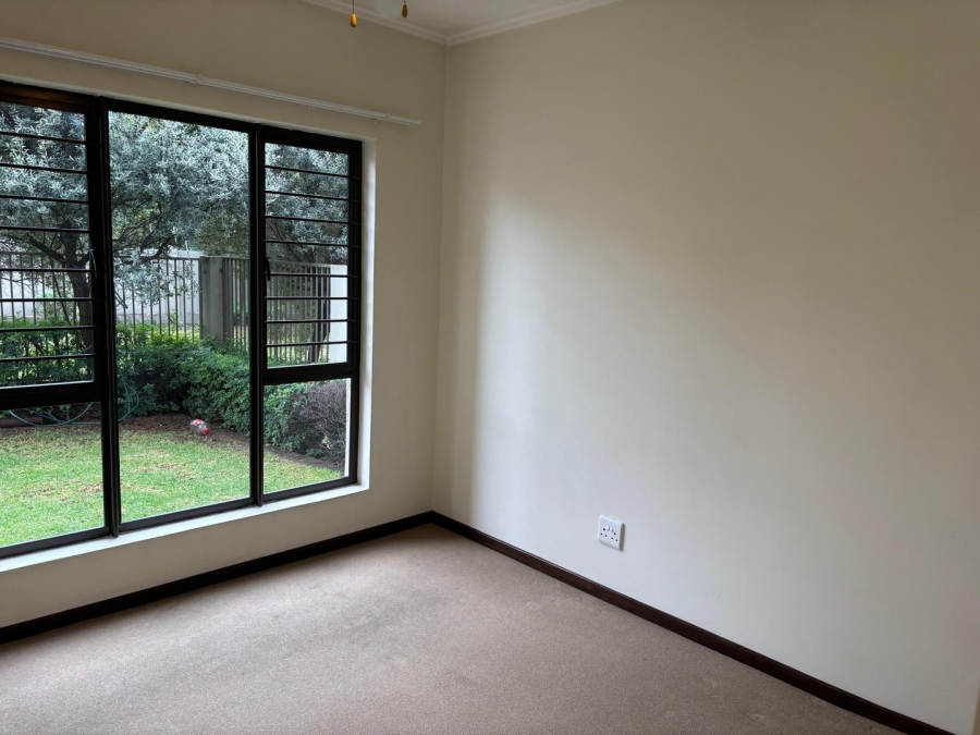 1 Bedroom Property for Sale in Paulshof Gauteng
