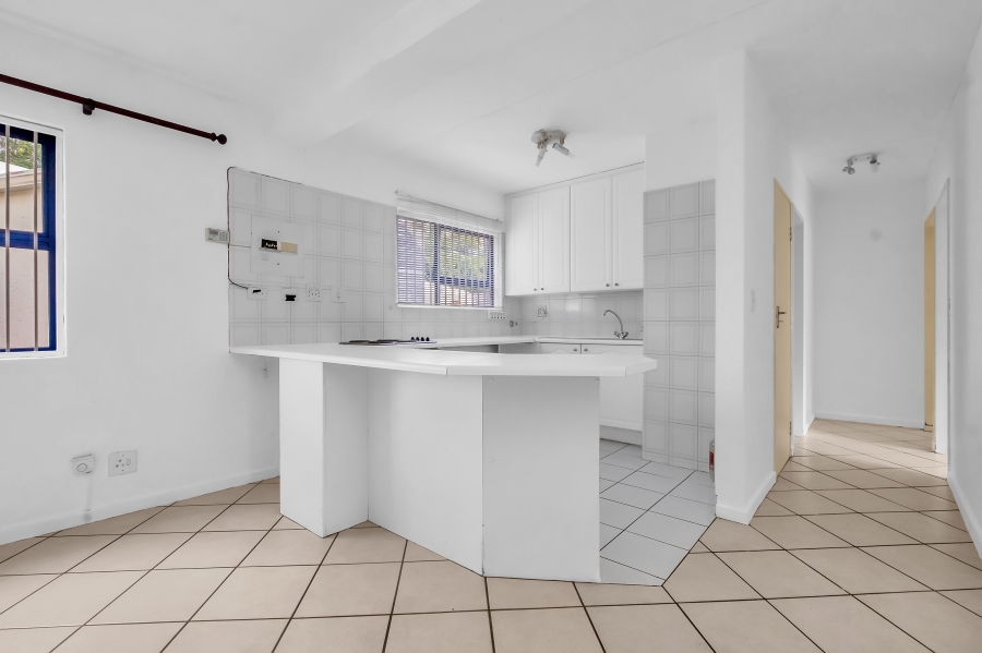 To Let 2 Bedroom Property for Rent in Parkmore Gauteng