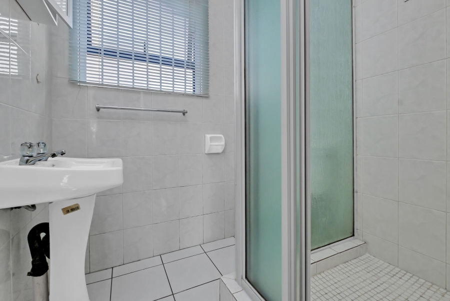 To Let 2 Bedroom Property for Rent in Parkmore Gauteng