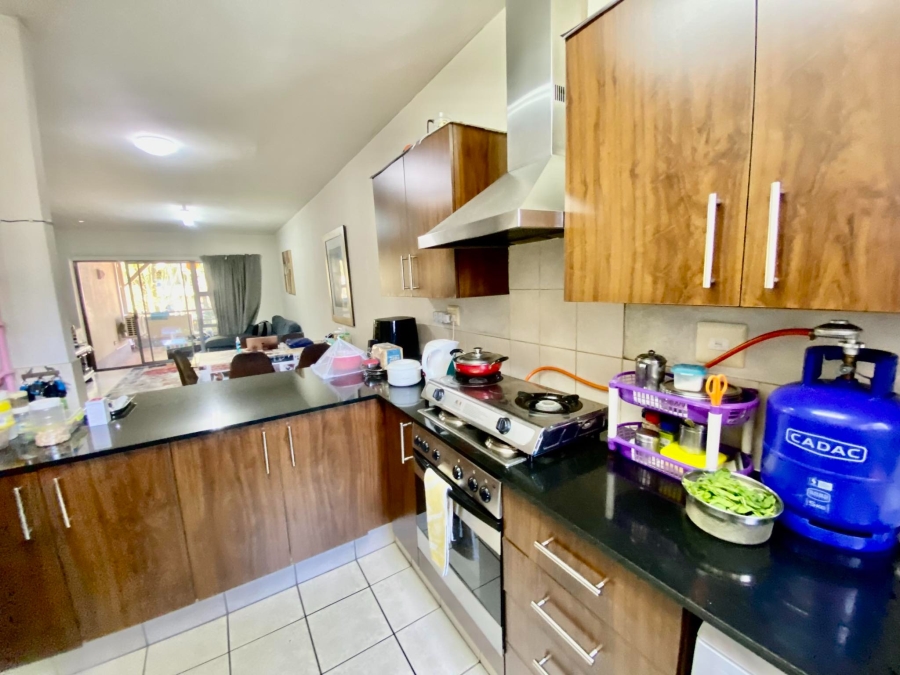 To Let 2 Bedroom Property for Rent in Morningside Gauteng