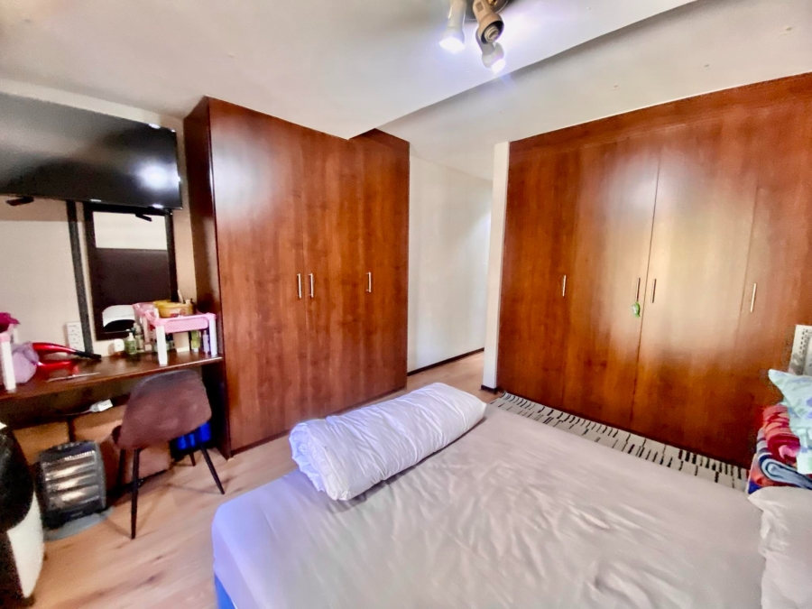 To Let 2 Bedroom Property for Rent in Morningside Gauteng