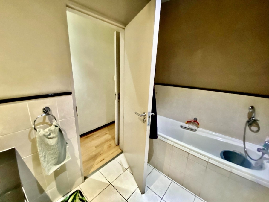 To Let 2 Bedroom Property for Rent in Morningside Gauteng