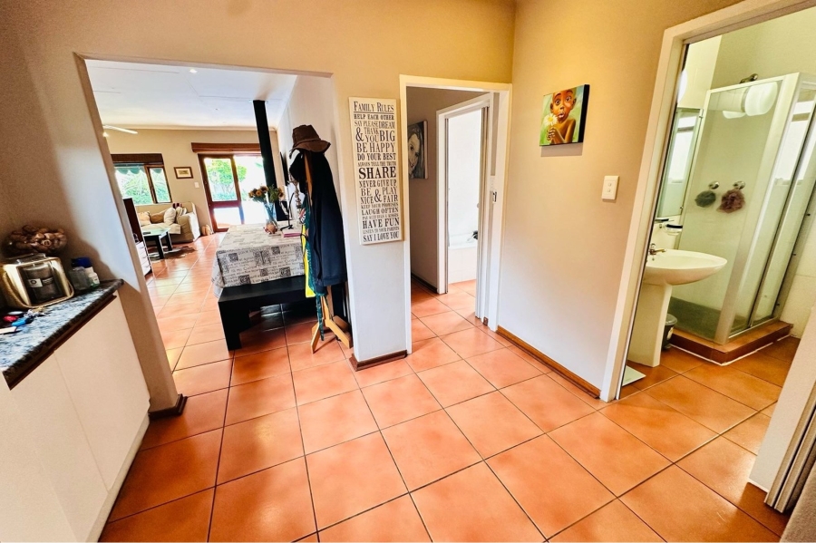 2 Bedroom Property for Sale in Lonehill Gauteng
