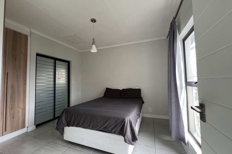 1 Bedroom Property for Sale in Waterfall Gauteng