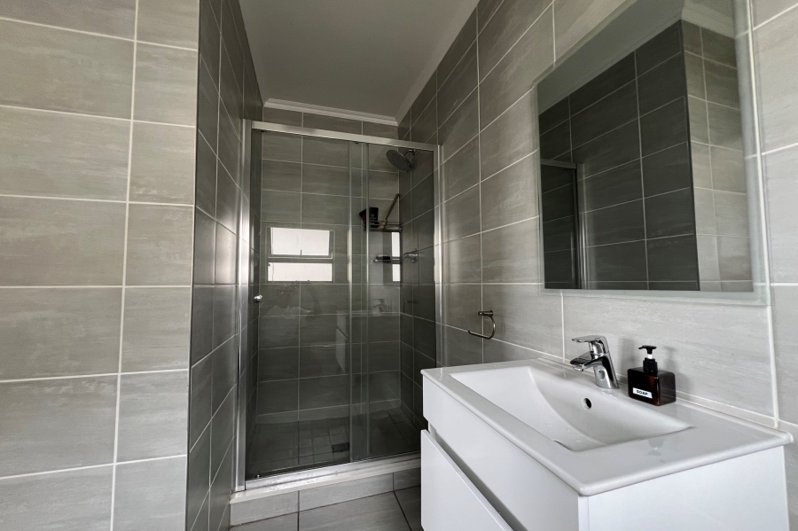 1 Bedroom Property for Sale in Waterfall Gauteng
