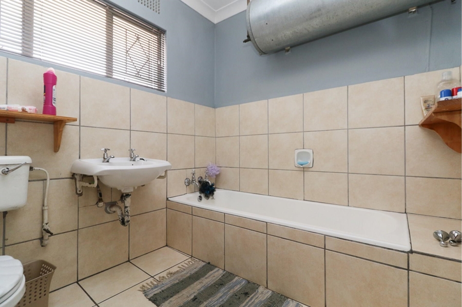 1 Bedroom Property for Sale in Casseldale Gauteng