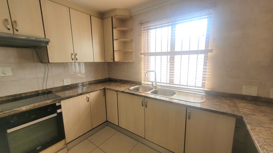 To Let 3 Bedroom Property for Rent in Halfway Gardens Gauteng