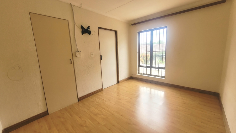 To Let 3 Bedroom Property for Rent in Halfway Gardens Gauteng