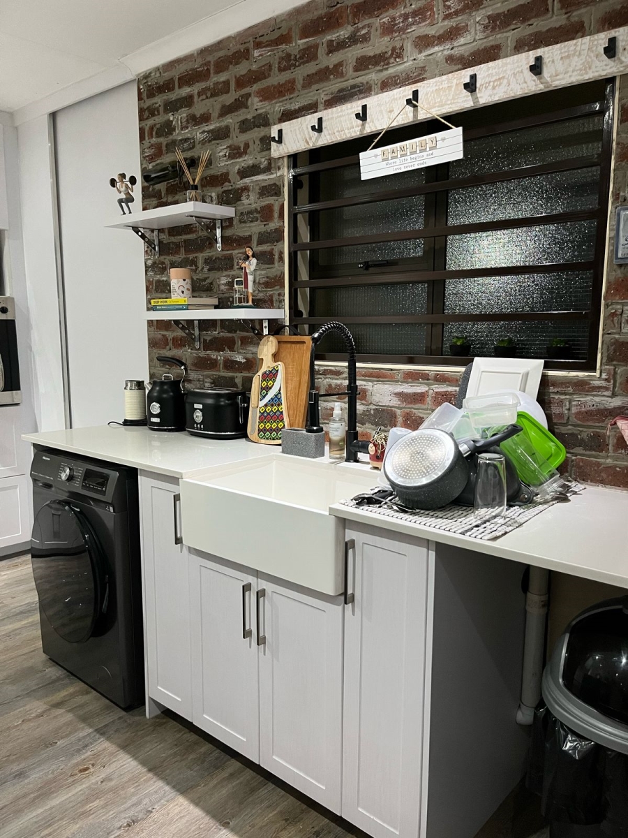 2 Bedroom Property for Sale in Bassonia Rock Gauteng