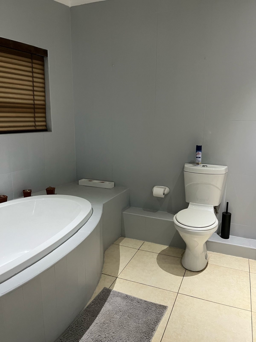 2 Bedroom Property for Sale in Bassonia Rock Gauteng