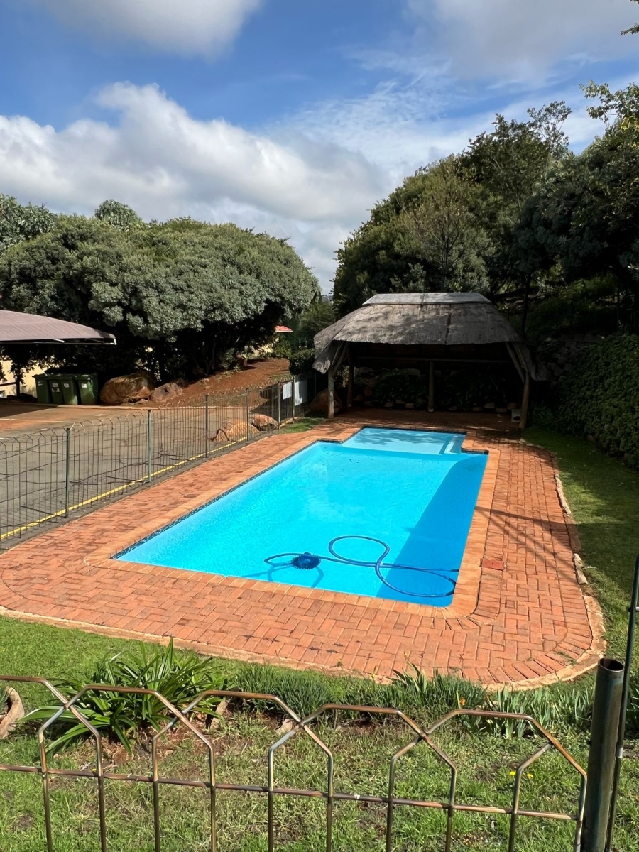 2 Bedroom Property for Sale in Bassonia Rock Gauteng