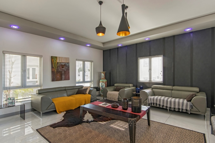 To Let 4 Bedroom Property for Rent in Hyde Park Gauteng