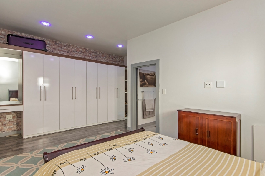 To Let 4 Bedroom Property for Rent in Hyde Park Gauteng