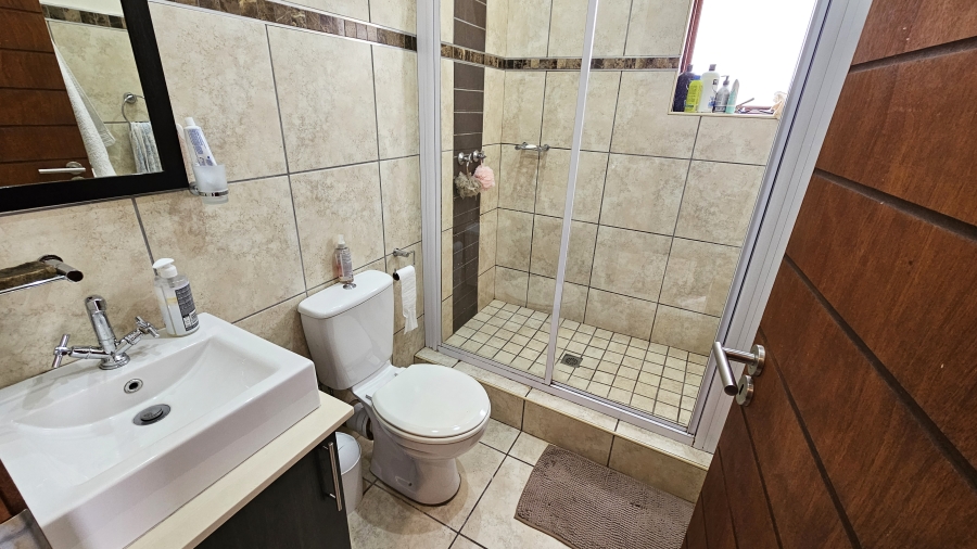 2 Bedroom Property for Sale in Pretorius Park Gauteng