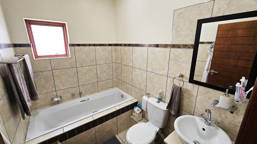2 Bedroom Property for Sale in Pretorius Park Gauteng