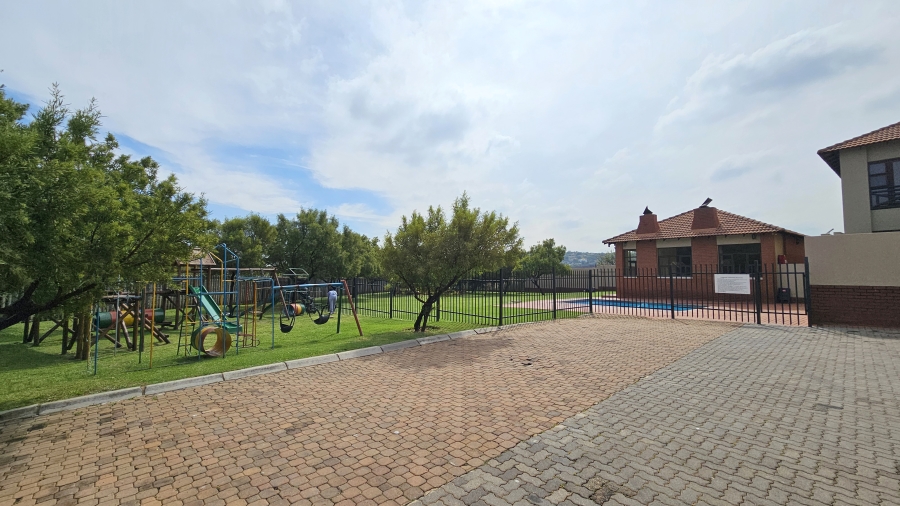 2 Bedroom Property for Sale in Pretorius Park Gauteng