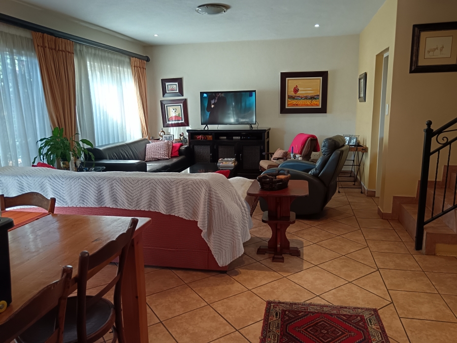 4 Bedroom Property for Sale in Amberfield Gauteng
