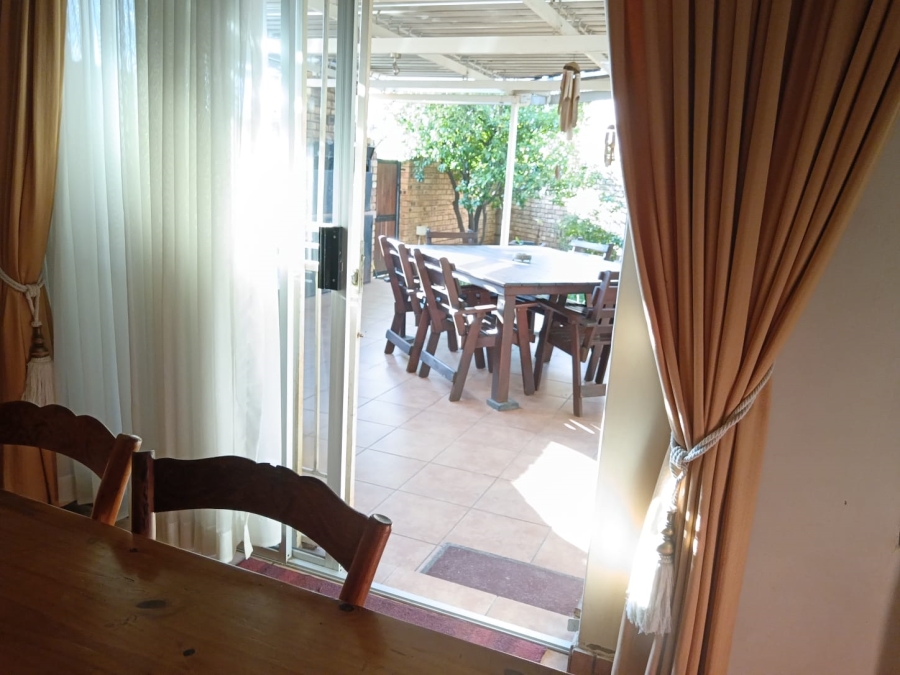 4 Bedroom Property for Sale in Amberfield Gauteng
