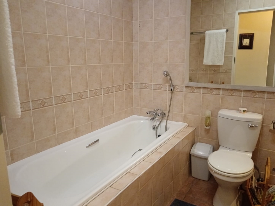 4 Bedroom Property for Sale in Amberfield Gauteng