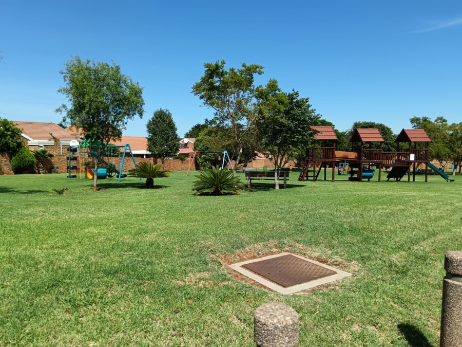 4 Bedroom Property for Sale in Amberfield Gauteng
