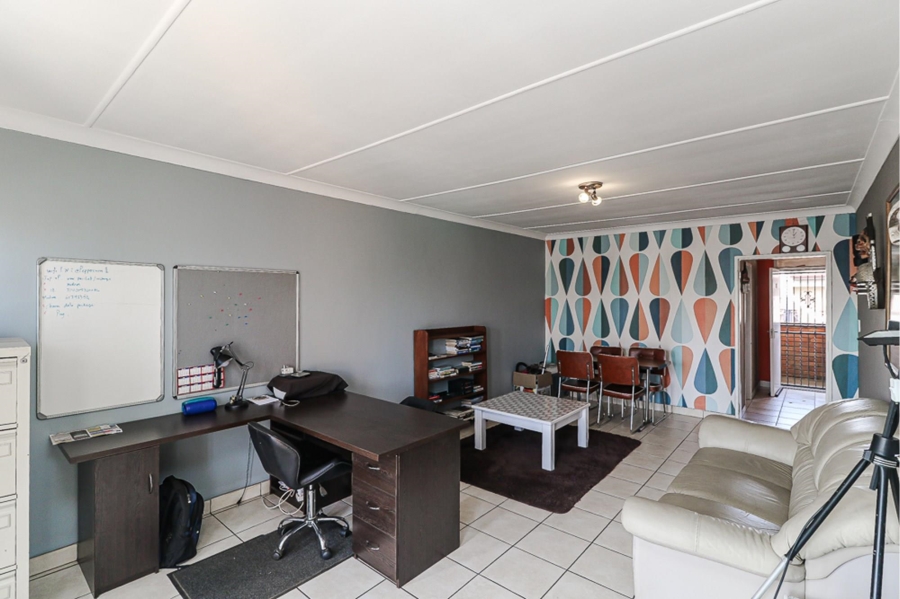 To Let 1 Bedroom Property for Rent in Casseldale Gauteng