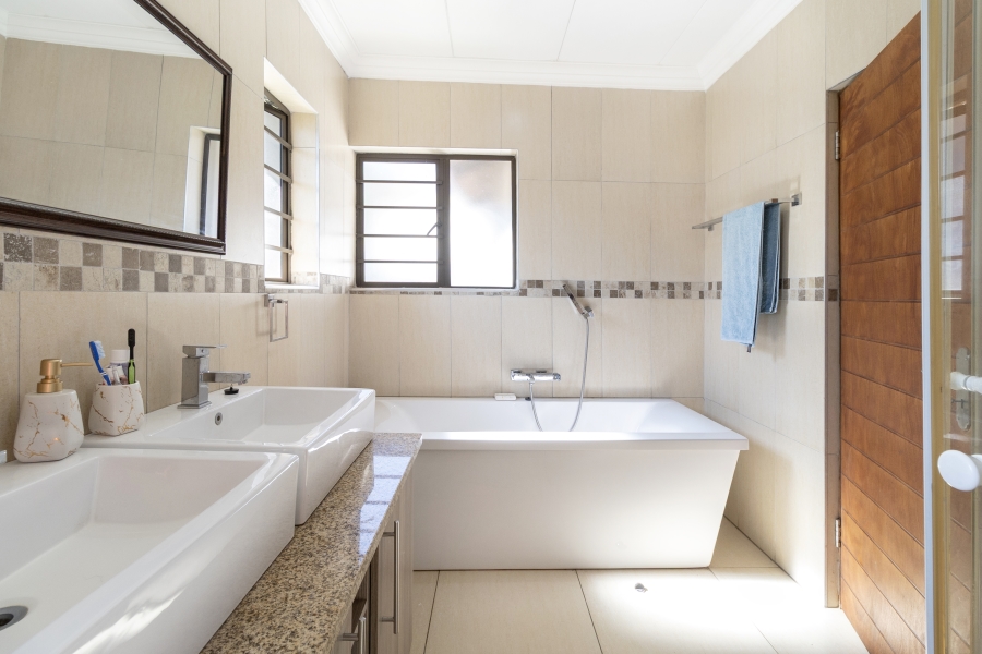 3 Bedroom Property for Sale in Bergtuin Gauteng