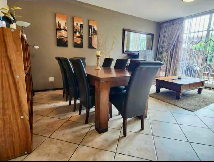 2 Bedroom Property for Sale in Bedford Gardens Gauteng