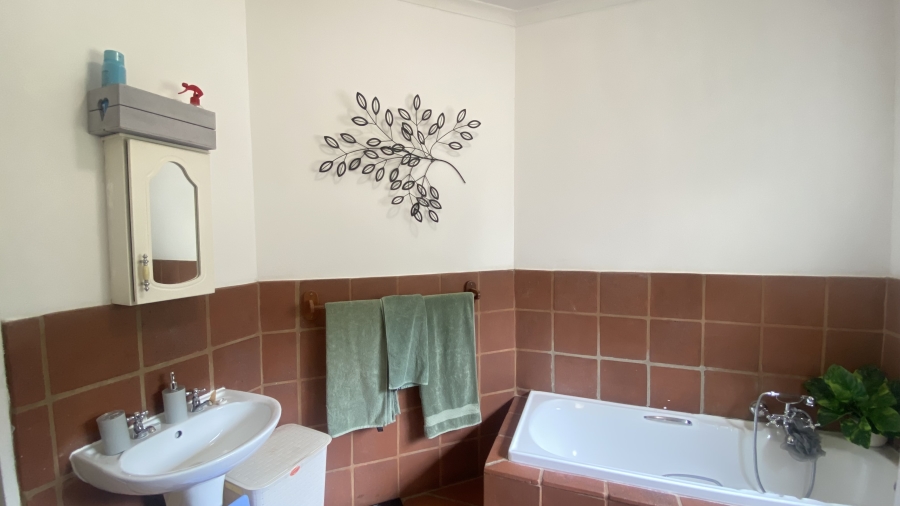 To Let 3 Bedroom Property for Rent in Faerie Glen Gauteng