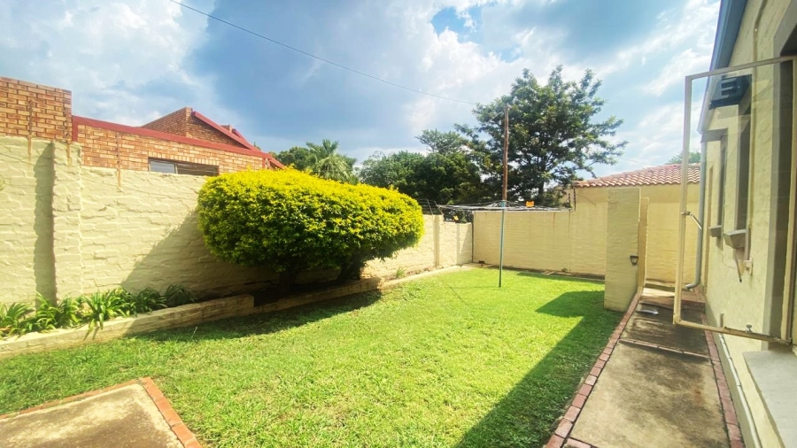 To Let 3 Bedroom Property for Rent in Faerie Glen Gauteng