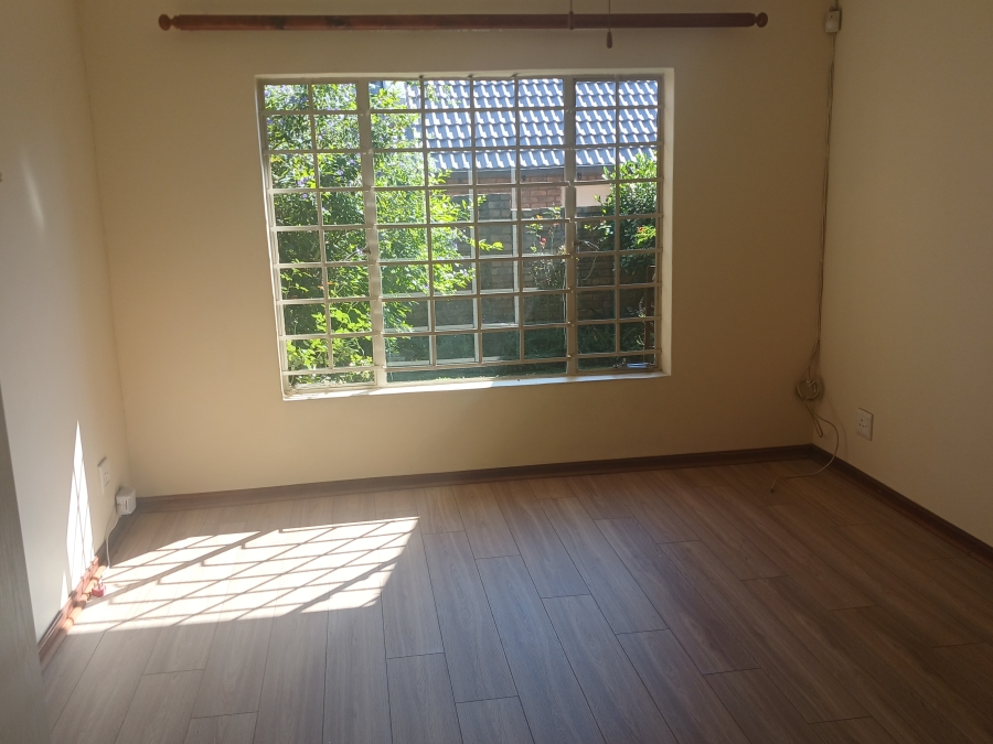 2 Bedroom Property for Sale in Rooihuiskraal North Gauteng
