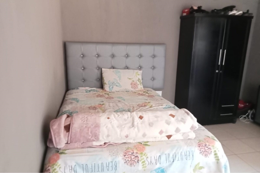 2 Bedroom Property for Sale in Thulani Gauteng