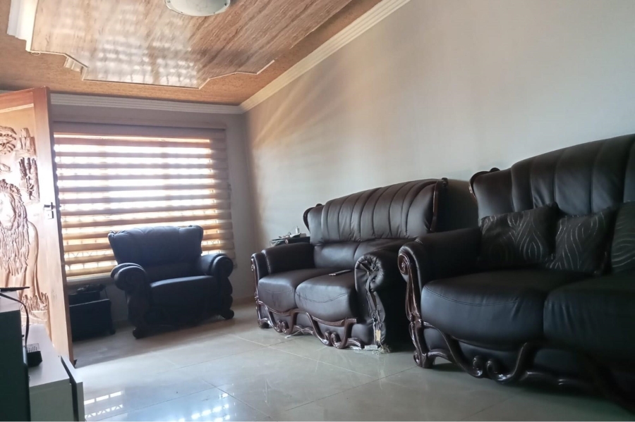 2 Bedroom Property for Sale in Thulani Gauteng