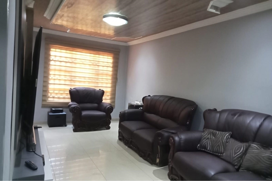 2 Bedroom Property for Sale in Thulani Gauteng