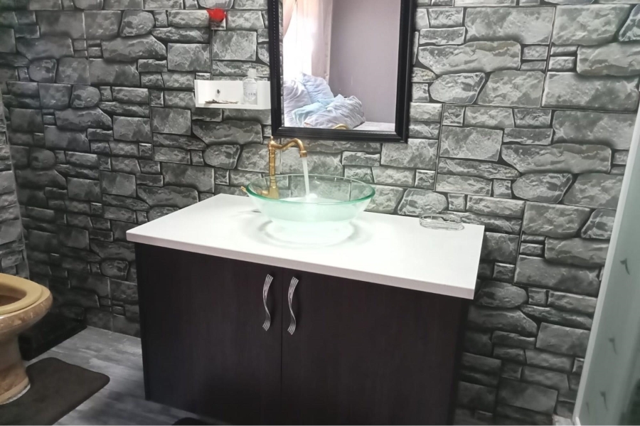 2 Bedroom Property for Sale in Thulani Gauteng
