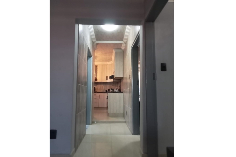 2 Bedroom Property for Sale in Thulani Gauteng