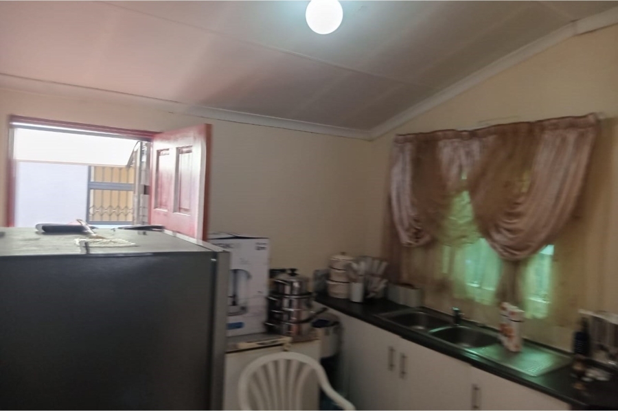2 Bedroom Property for Sale in Moletsane Gauteng