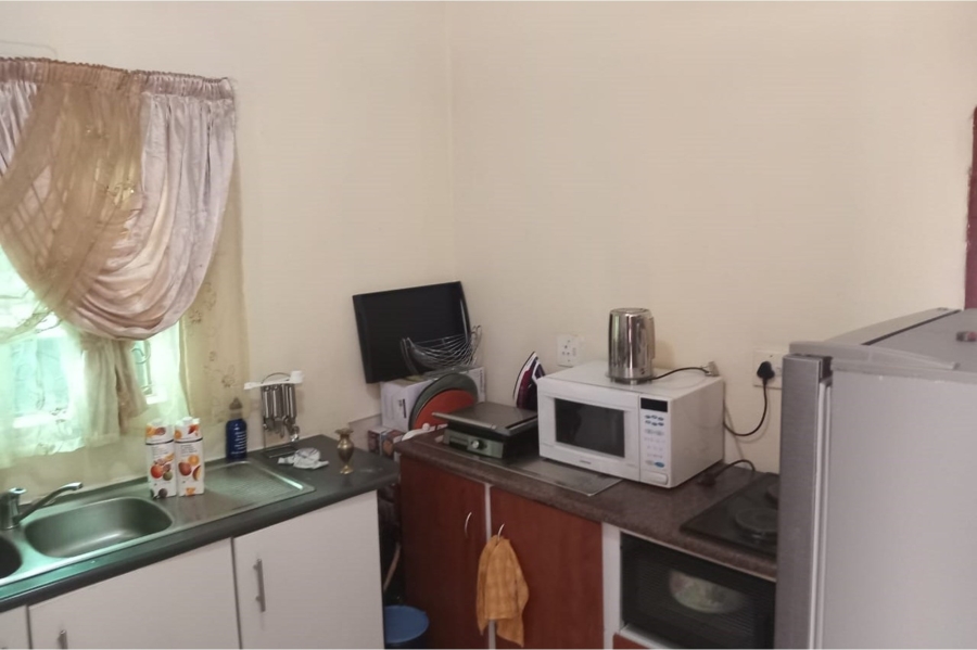 2 Bedroom Property for Sale in Moletsane Gauteng