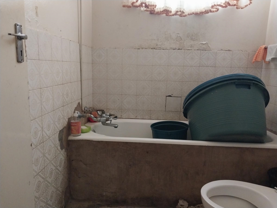 2 Bedroom Property for Sale in Yeoville Gauteng