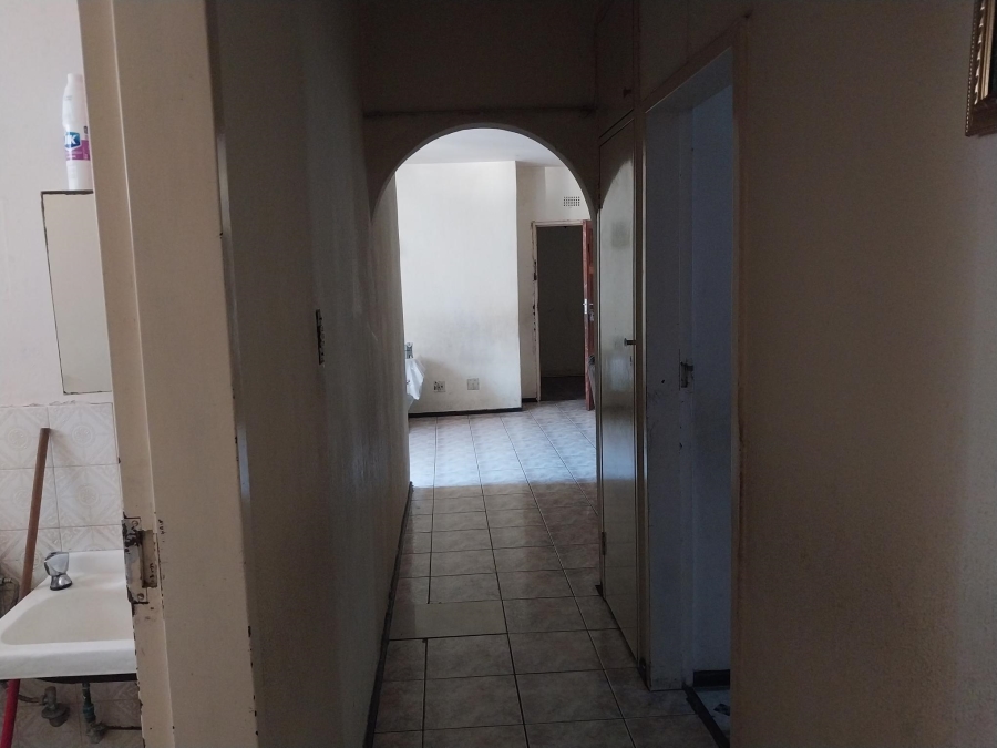 2 Bedroom Property for Sale in Yeoville Gauteng